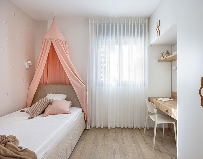 חדר ילדה מעוצב שני אלימלך מעצבת פנים